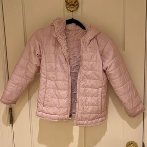 Girls size 6, NorthFace, light pink furry reversible puffer jacket.